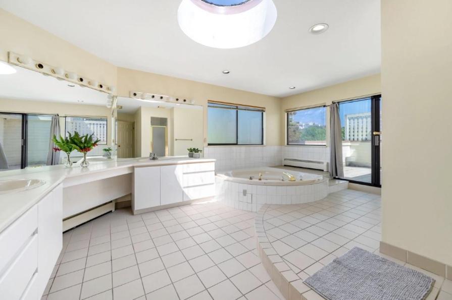 Stylish & Central Vancouver Retreat - Steps From Local Attractions! Exterior foto
